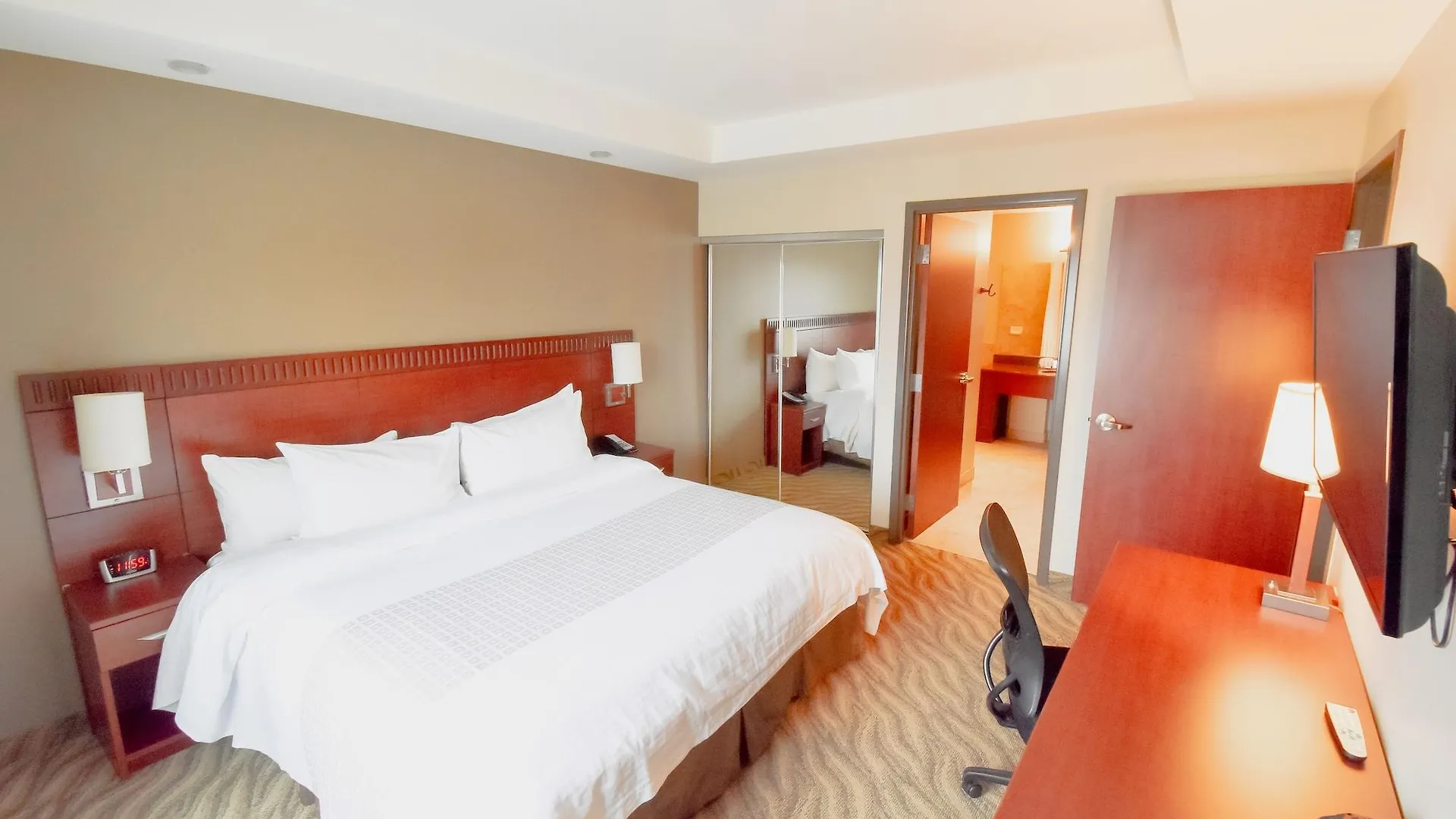 Canad Inns Destination Centre Garden City Winnipeg 3*,