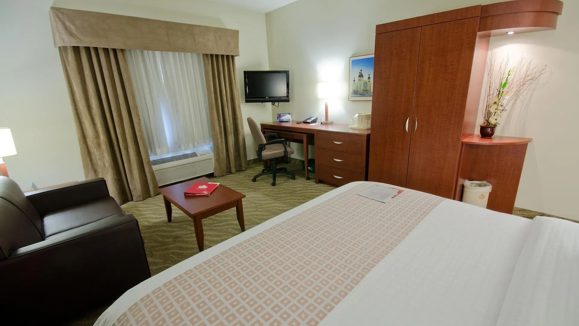 *** Hotel Canad Inns Destination Centre Garden City Winnipeg Canada